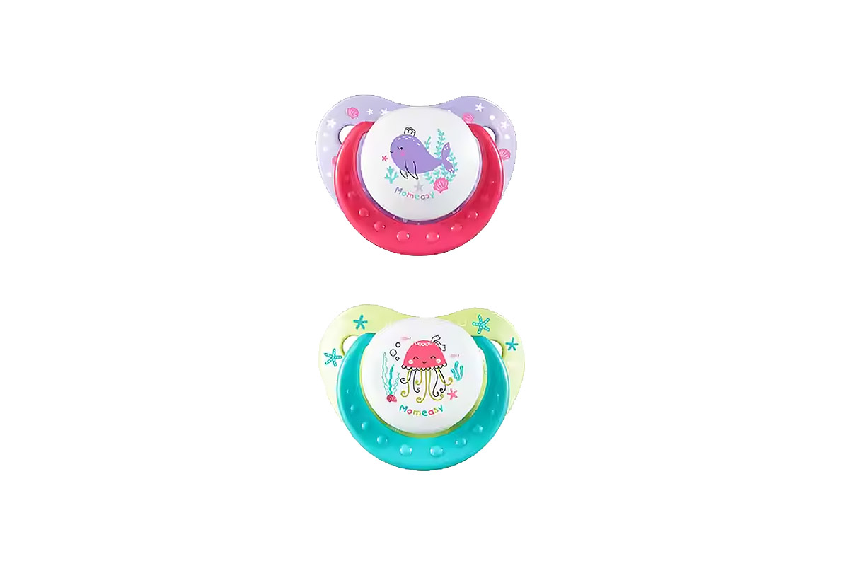 MOMEASY SILICONE PACIFIER WITH PROTECTIVE CAP SIZE SMALL COLOR VIOLET AND GREEN 0 MONTHS PLUS 2 PIECE - Berlin Pharmacy